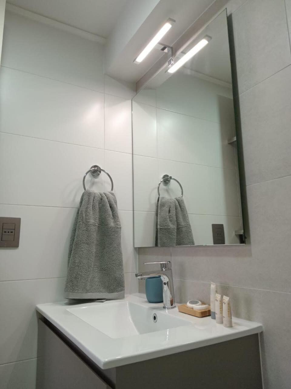 Apartamento Hom I Amplio Depto De 2 Frente Al Lago Y Parking